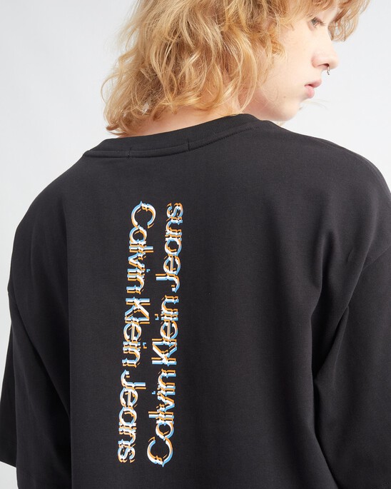 MOVEMENTS CROPPED GRAPHIC TEE