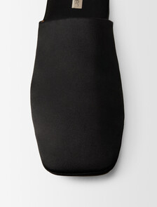 Hugh緞面絲質拖鞋, Black, hi-res