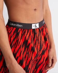 CALVIN KLEIN 1996 梭織棉質平角內褲, TIGER STRIPE PRINT_HAZARD, hi-res