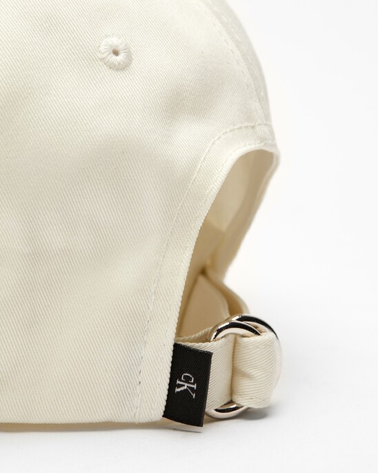 SCULPTED TWILL CAP