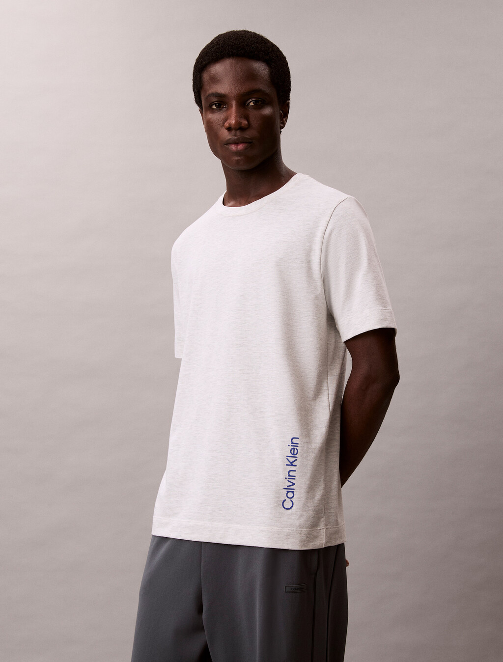Icon Sport 垂直標誌 T 恤, BC01 Light Grey Heather, hi-res