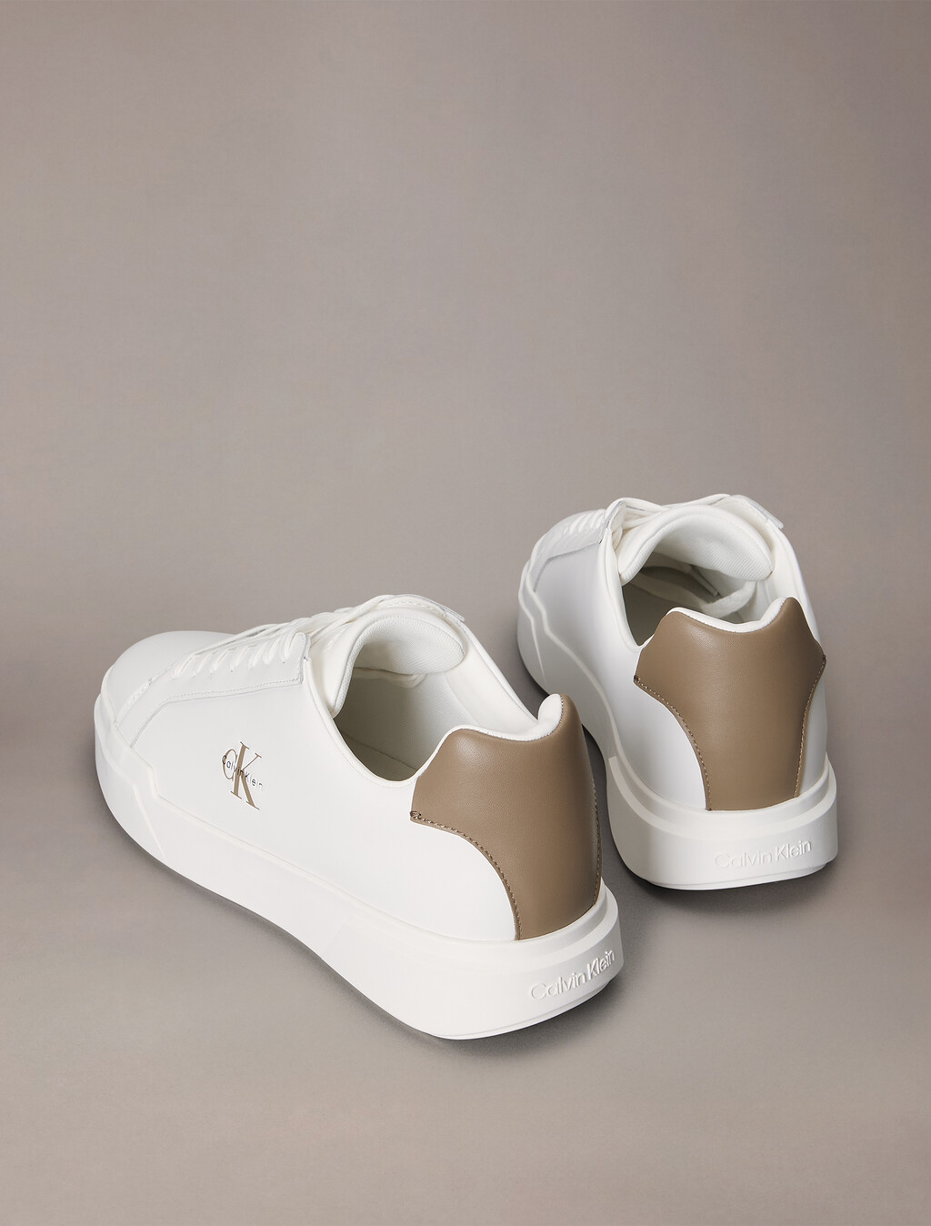 皮革耐用抓地 NYC 運動鞋, Bright White/Desert Taupe, hi-res