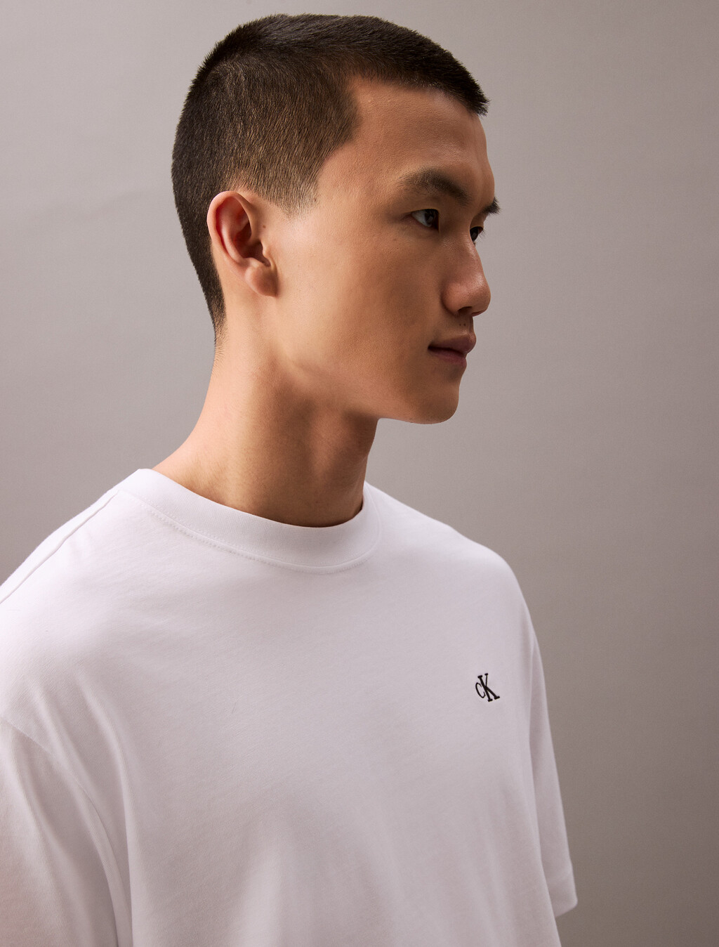 Calvin Logo 圓領上衣, Brilliant White, hi-res