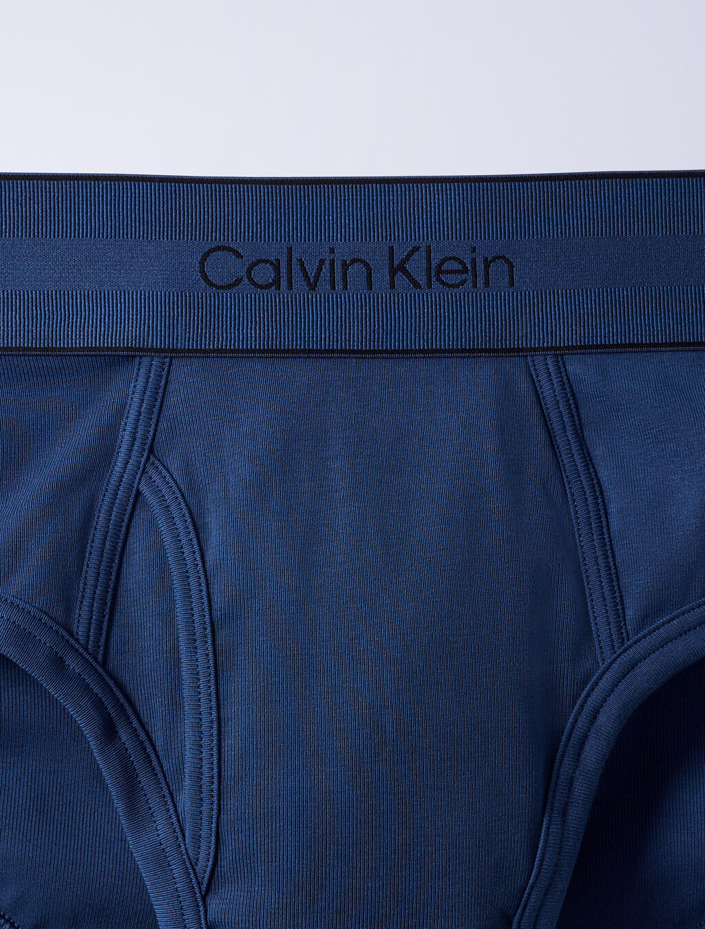 Jung Kook for Calvin Klein 經典棉質 3 件裝三角內褲, Dark Denim/Peat/Lily, hi-res