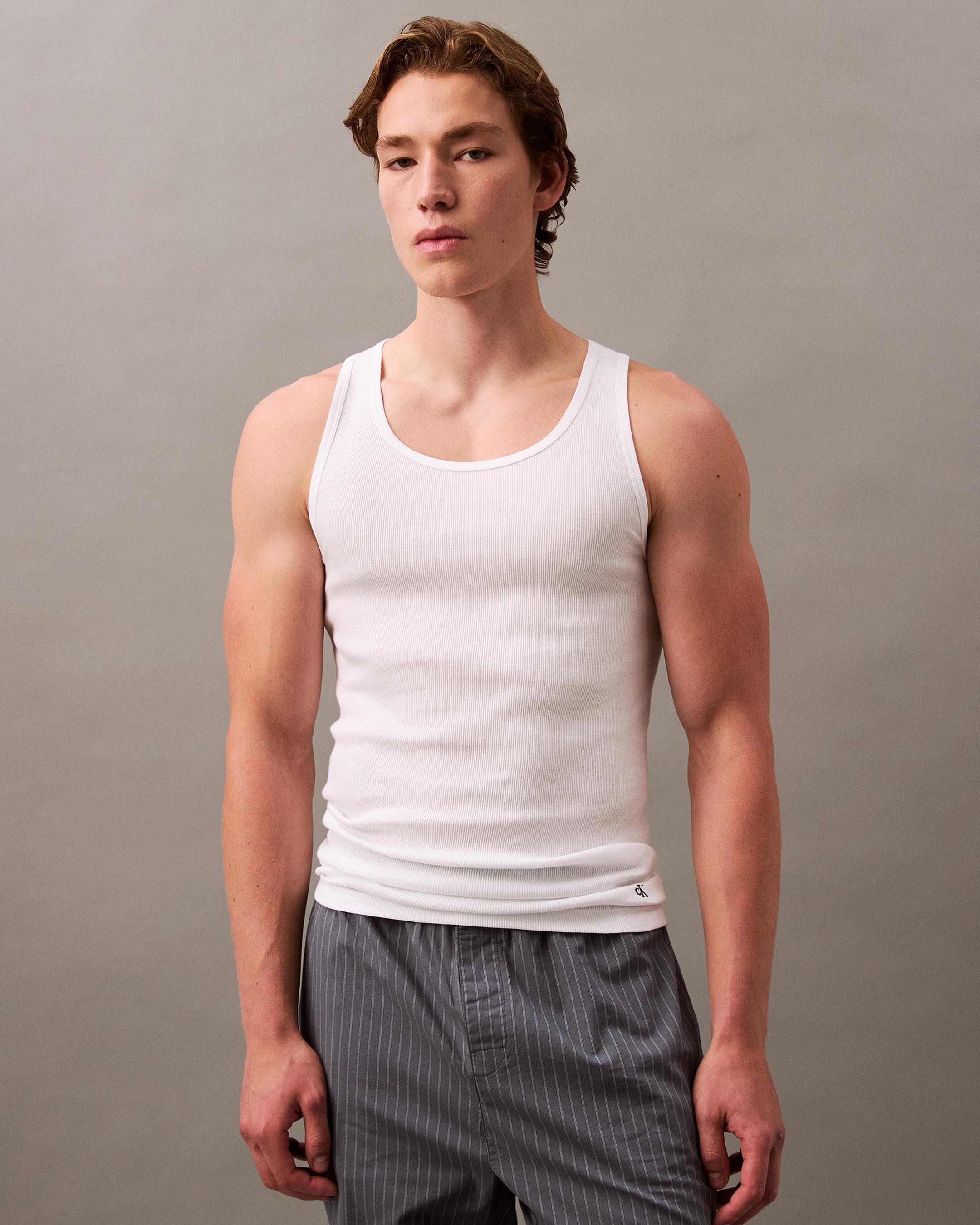 Tops Calvin Klein Hong Kong