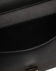 MINIMAL MONOGRAM 翻蓋紋理斜揹袋, BLACK, hi-res