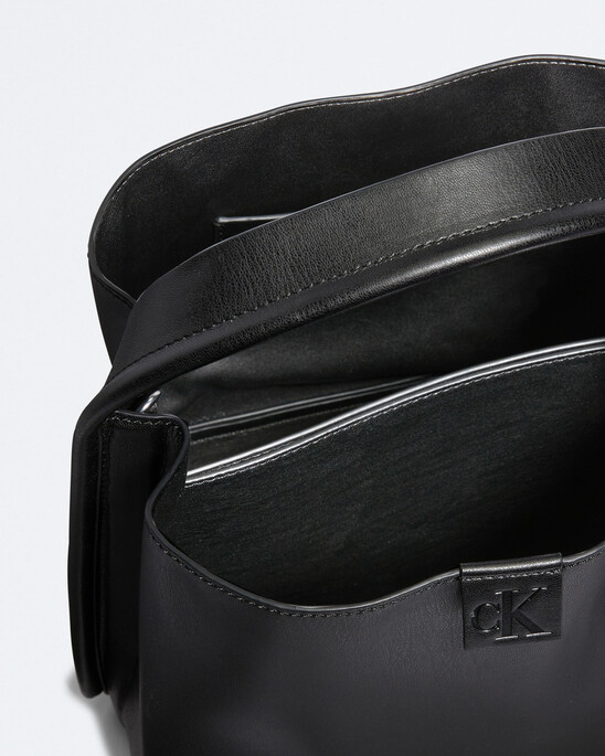 CK MODERN BUCKET CROSSBODY