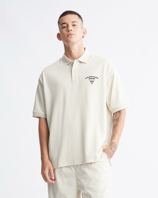 Varsity 弧形標誌 Polo 裇