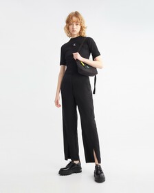 PRIDE CAPSULE CRESCENT 單肩手袋, BLACK, hi-res