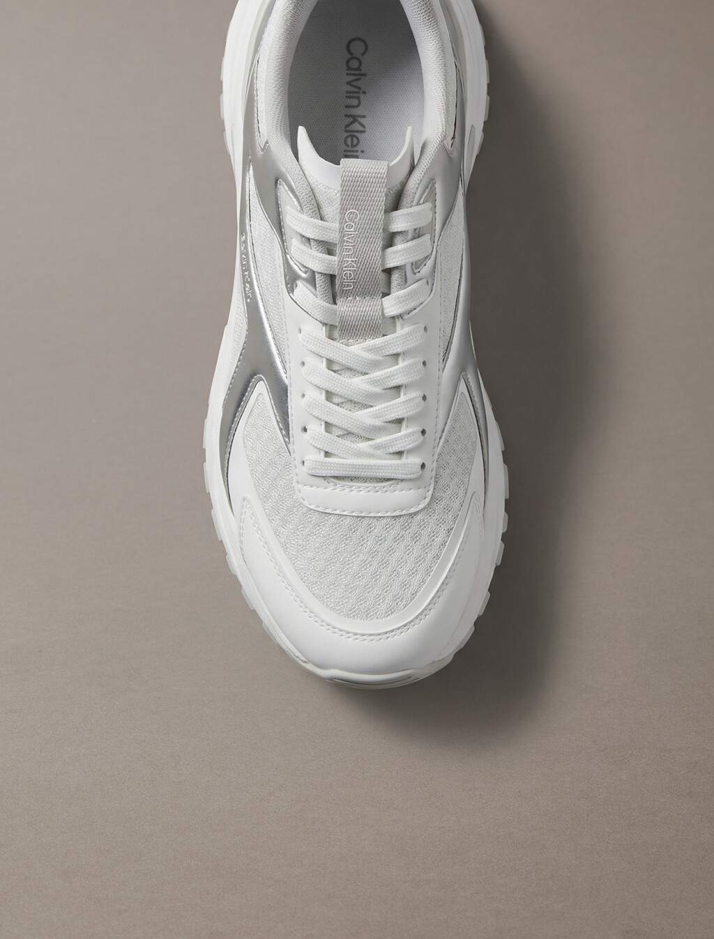 針織金屬色跑步鞋, Bright White/Silver/Light Grey, hi-res
