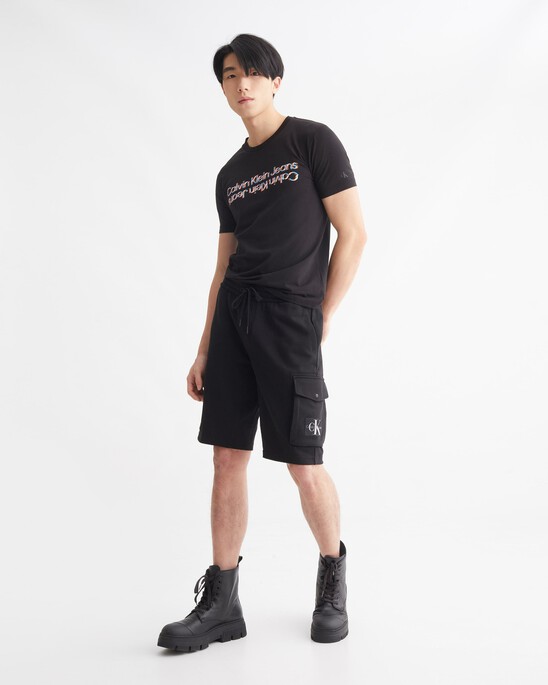 MOVEMENTS 毛刺標誌修身 T 裇