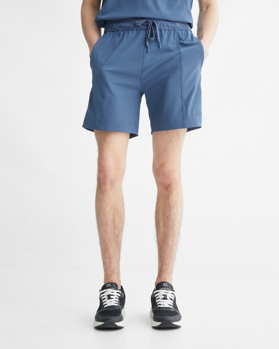 ESSENTIALS WOVEN SHORTS