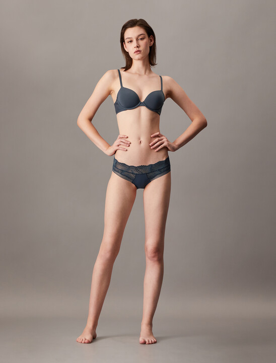 Invisibles Line Extension Lightly Lined Perfect Coverage Bra