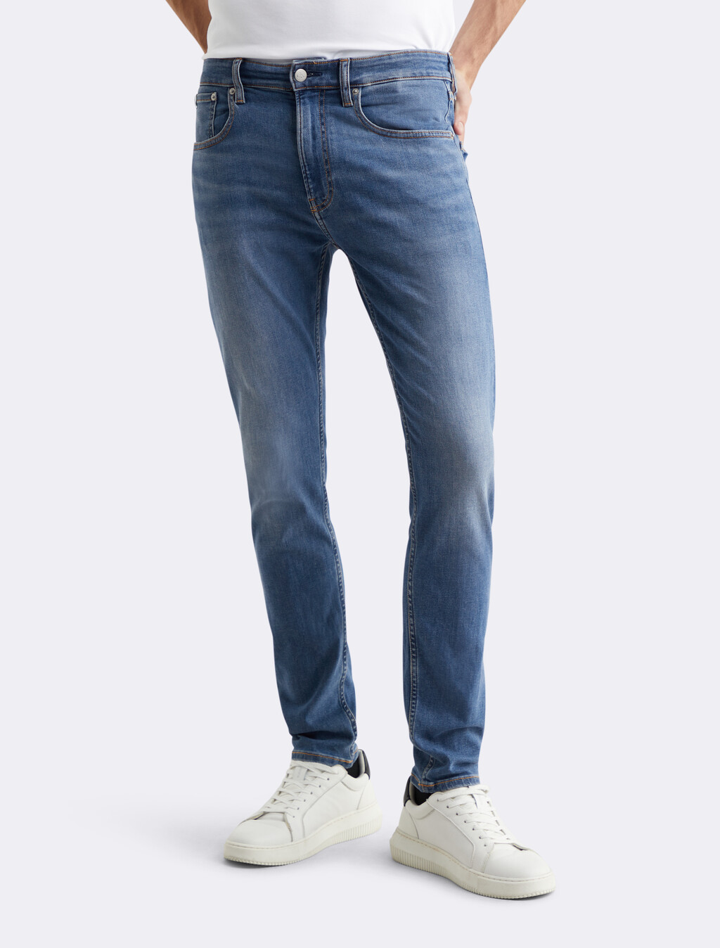 現代窄口涼感牛仔褲, Denim Medium, hi-res