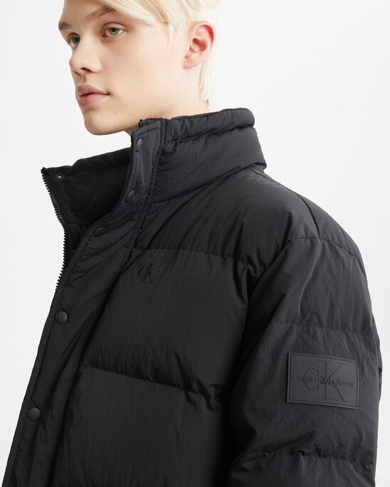 MODERN NEUTRALS 寬鬆羽絨外套