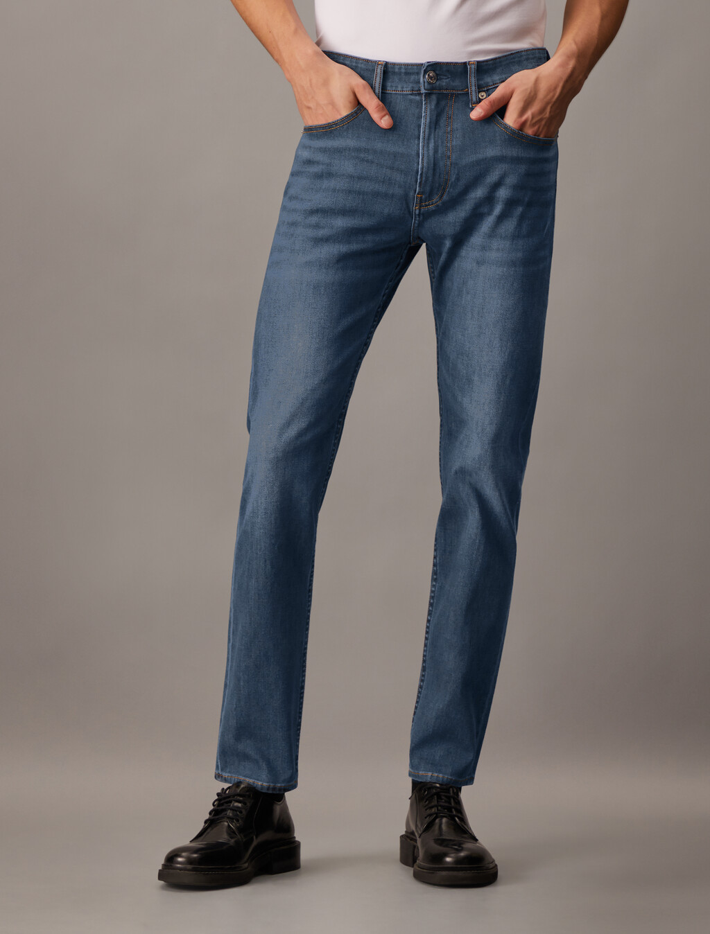 37.5 Bi-Stretch Modern Taper Jeans, Denim Dark, hi-res