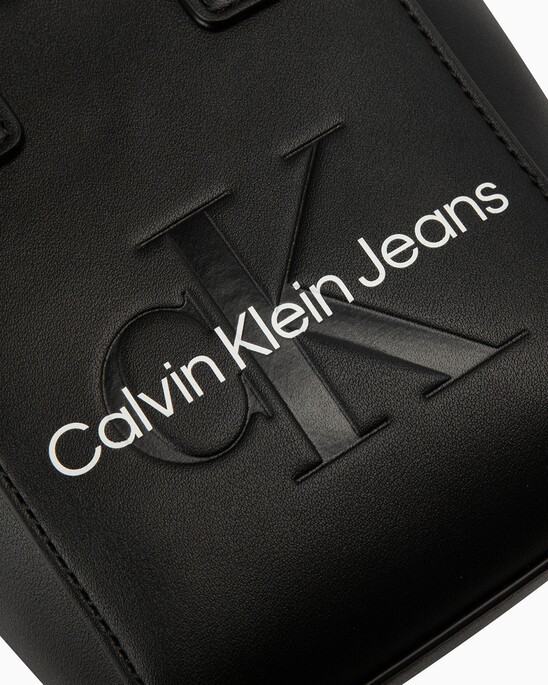 CKJ SCULPTED Monogram 微型手提袋