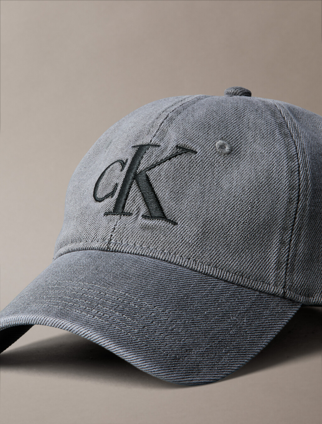 特大 Monogram 標誌牛仔棒球帽, DARK GREY, hi-res