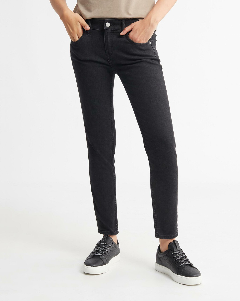 LOW IMPACT WASH BODY ANKLE JEANS, Washed Black Hem Embro, hi-res