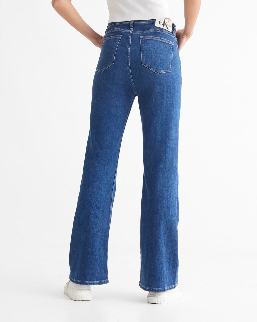 ITALIAN DENIM HIGH RISE FLARE JEANS, Med Blue, hi-res