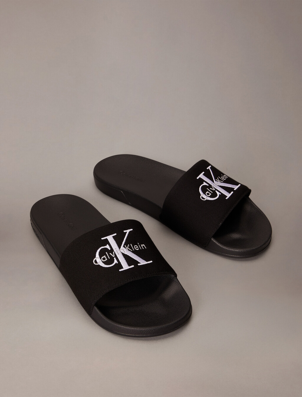 Canvas Logo Sliders, Triple Black, hi-res