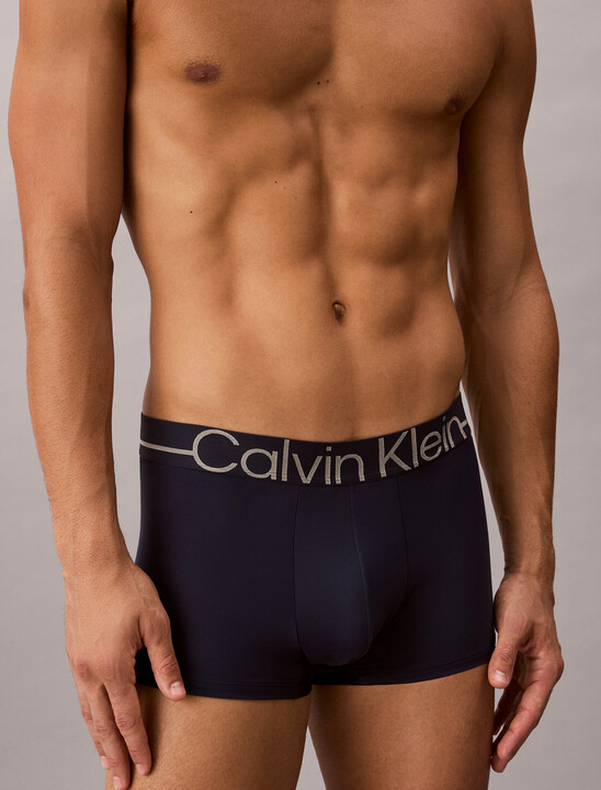 Icon 超細纖維彈性金屬感低腰平口內褲