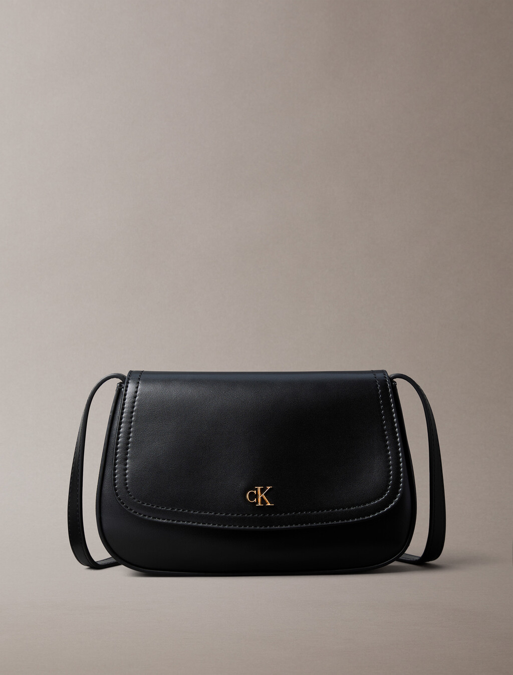 Monogram 標誌飾牌相機包, Black, hi-res