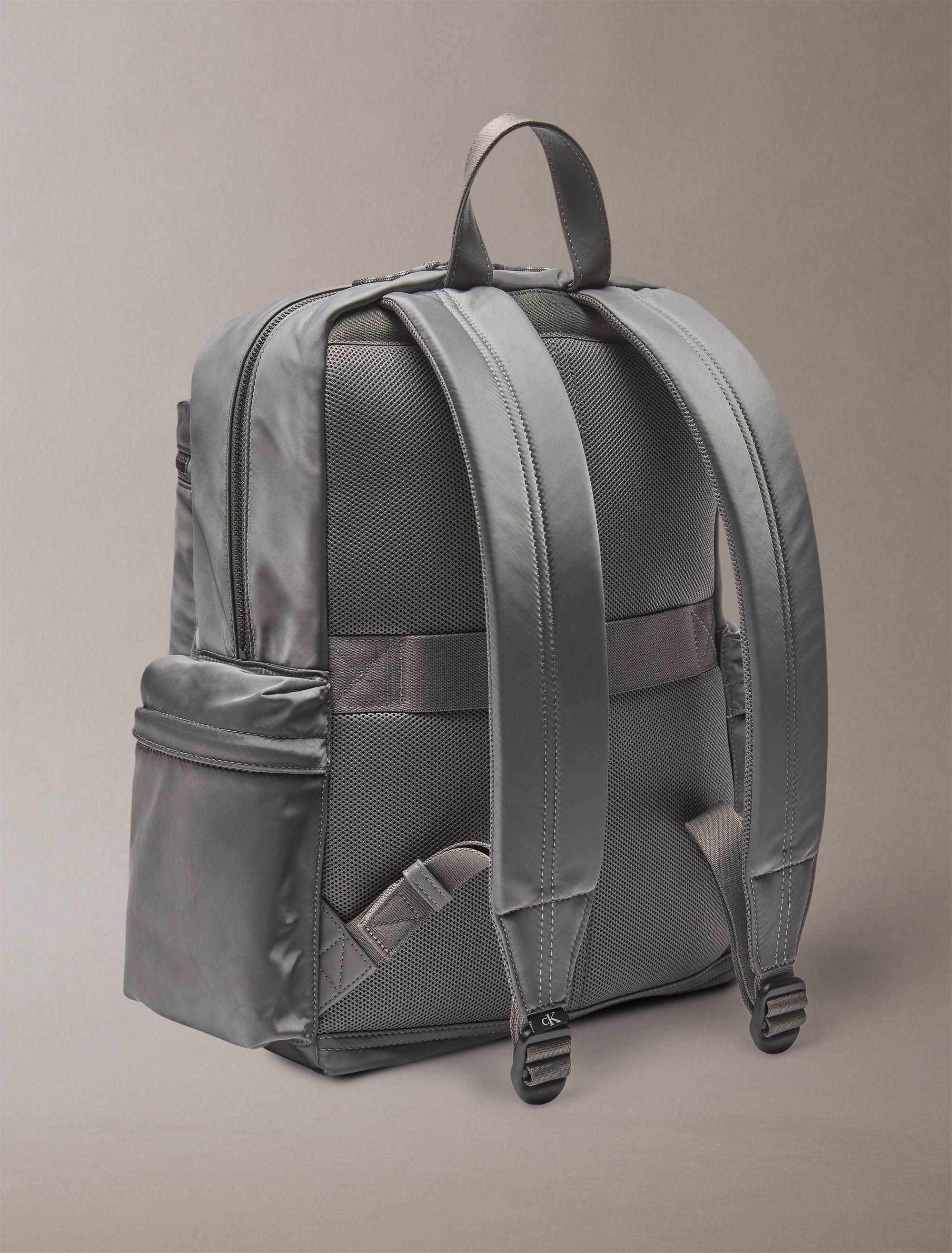 ★ ★ Men's Tech Nylon Utility Backpack 4G3122G U Tech Utility Backpack | grey | Calvin Klein Hong Kong