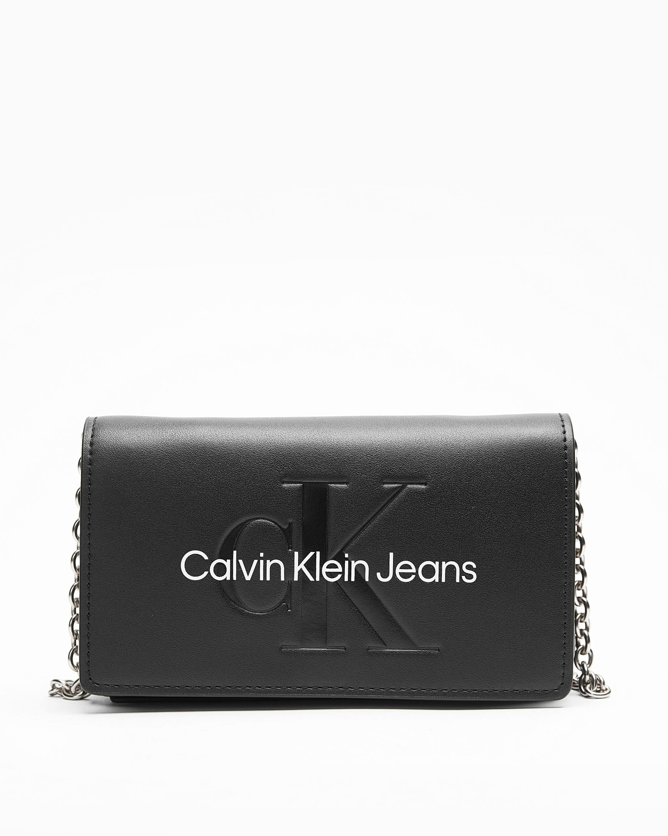 SCULPTED FLAP PHONE CROSSBODY BAG SCULPTED FLAP PHONE CROSSBODY BAG